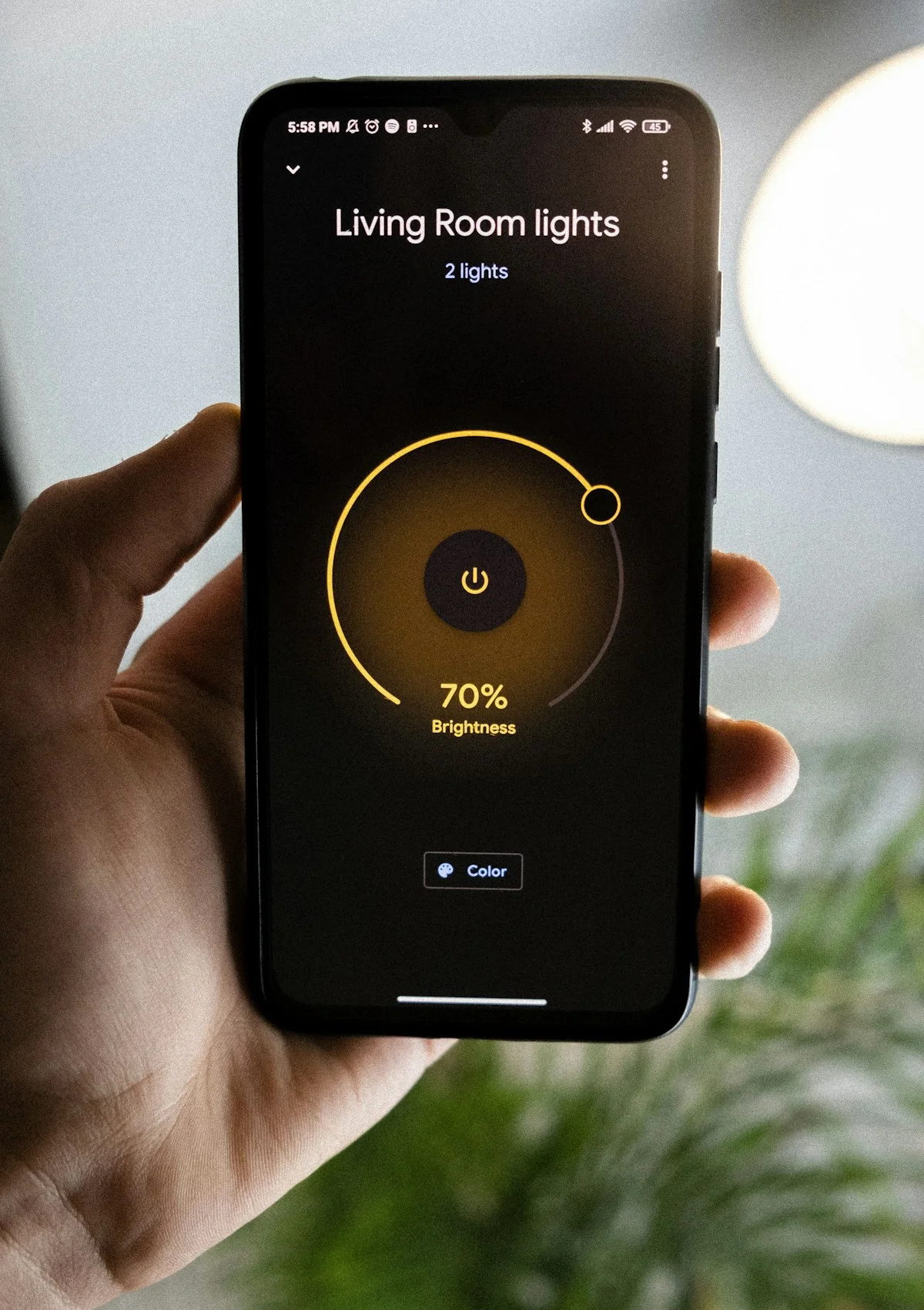 Slik installerer du smartstyring av lys og varme
